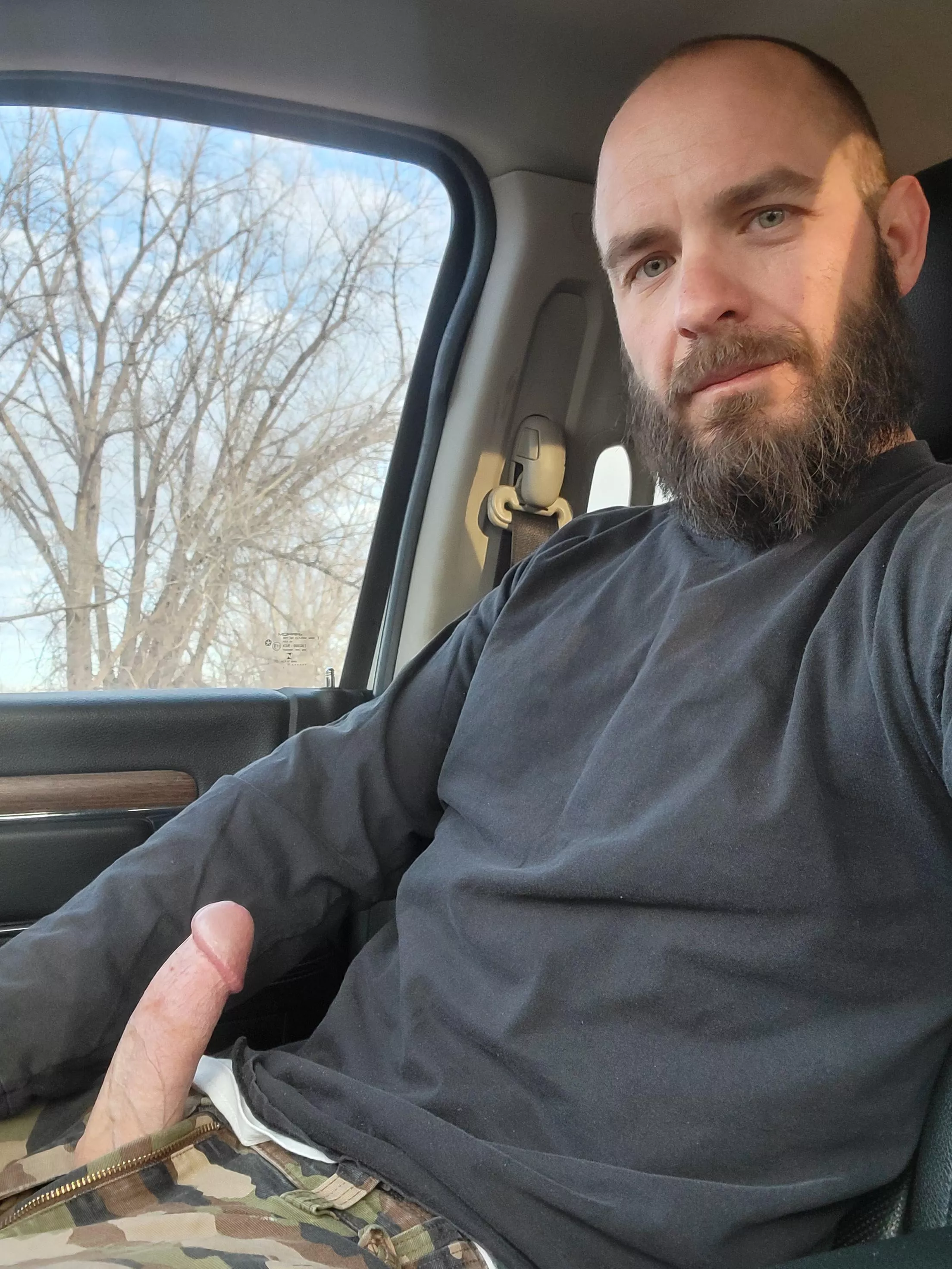 Who wants to go fishing?(35) posted by Urnextdoorneighbors