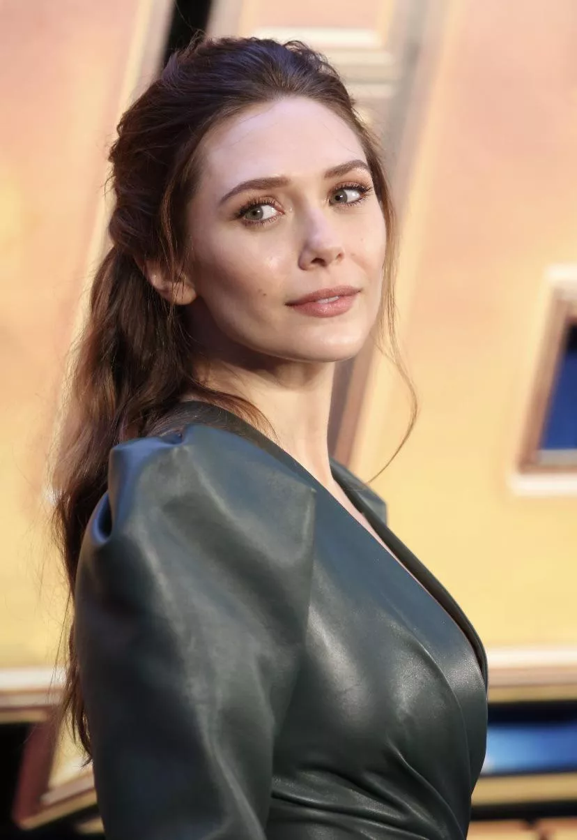 Woke up horny as fuck for Elizabeth Olsen! Make me goon to her please! posted by idkaccountname1