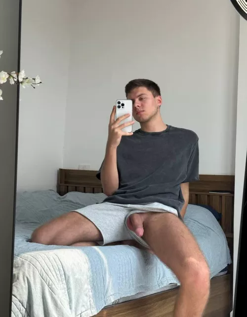 Would you like to give it a little rub? by trasomdo