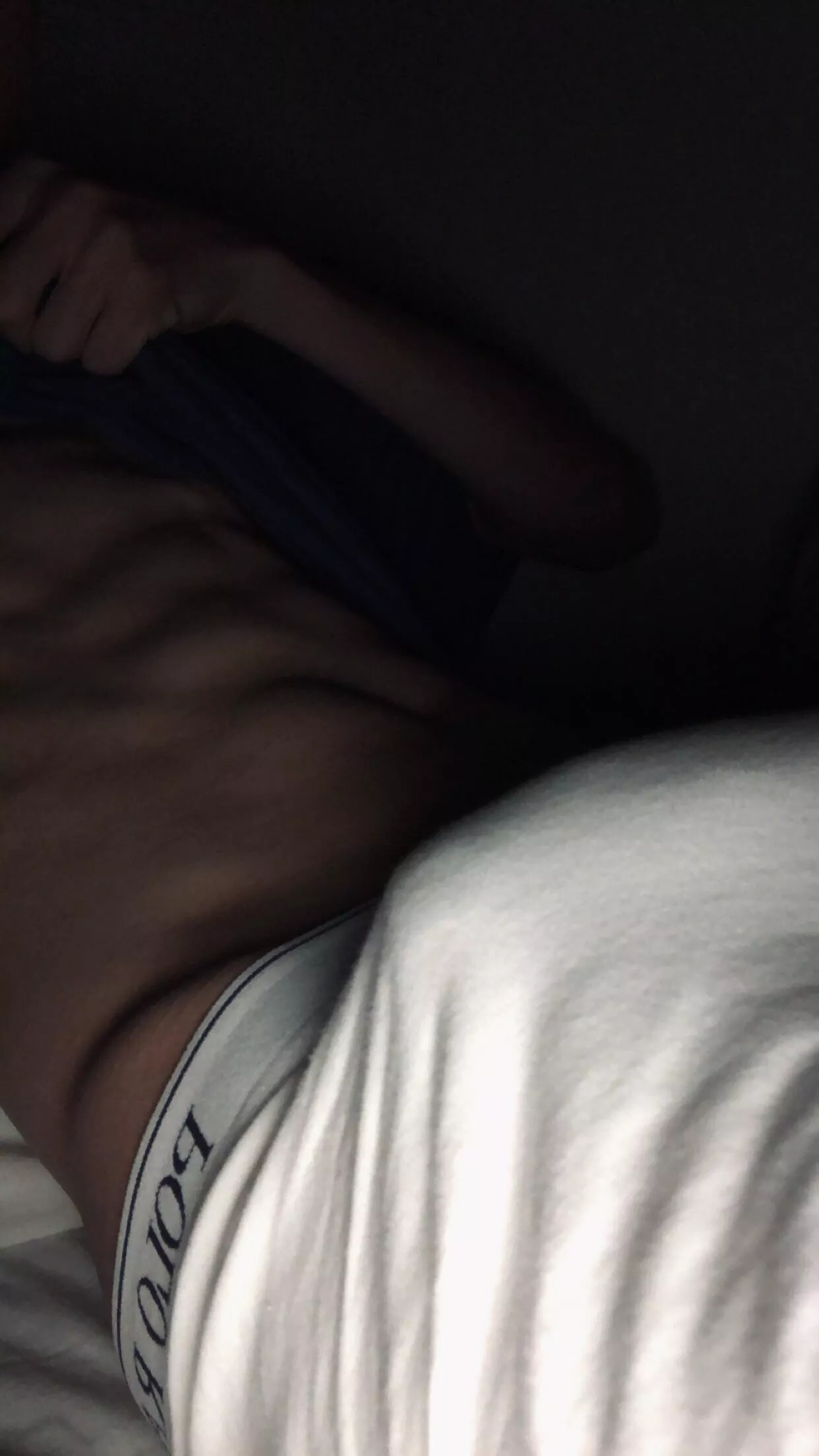 18m here for masc and fit bros hmu: arthurgoggles posted by Salt-Confection5487