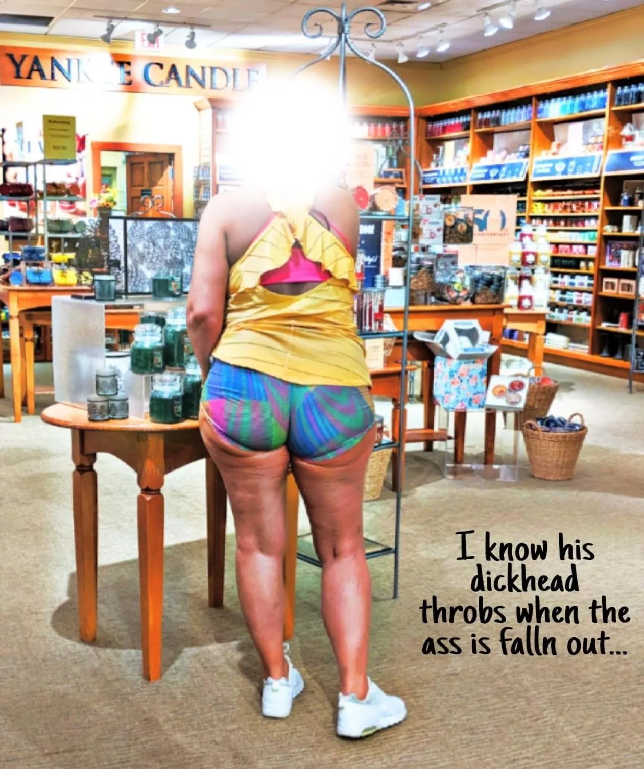 2019 Summer throwback 🍑👀 posted by Pawggilf100