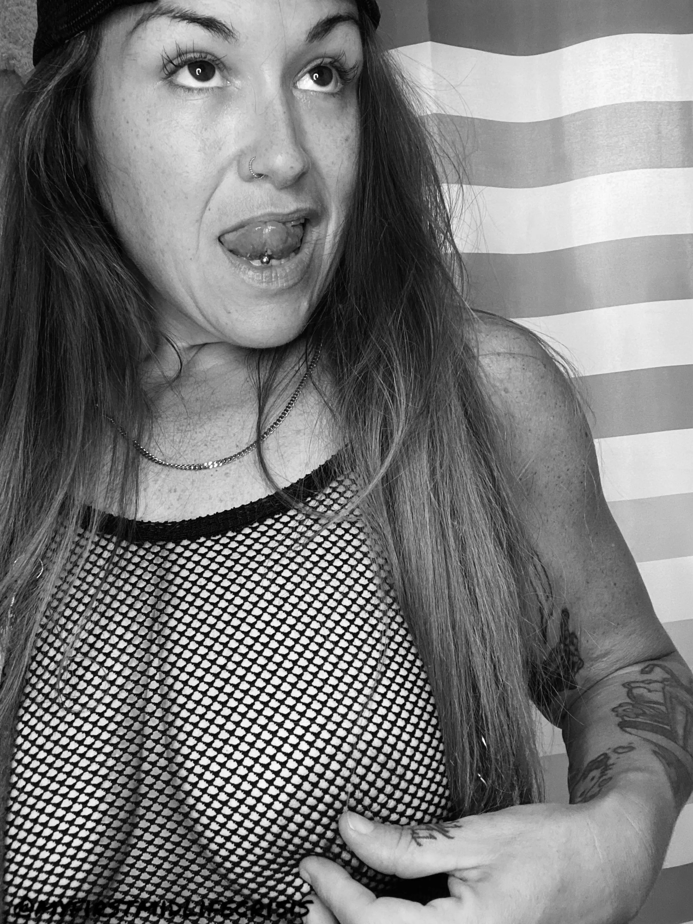 (41f) Pinching myself and it isn’t even St Patty’s . posted by Myfirstmidlifecrisis