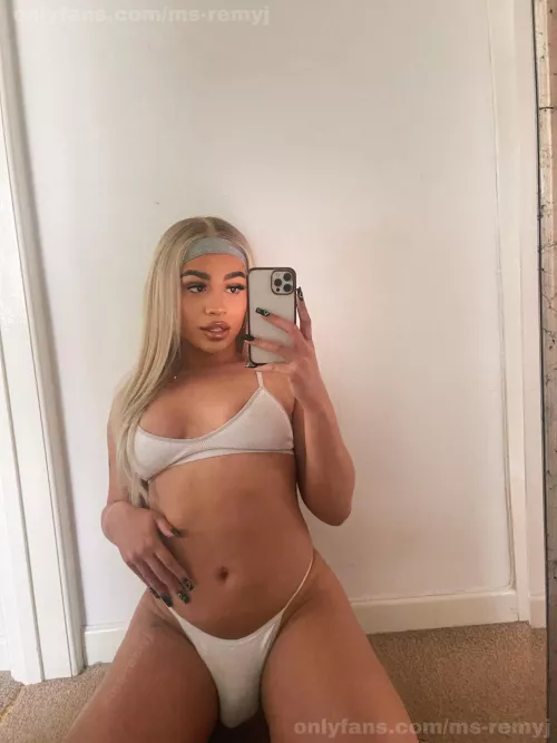 Am I wifey material?😋 by Msremyj