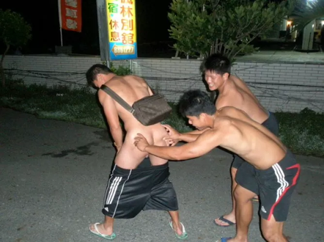 Ass grabbing by Primal_Mantis