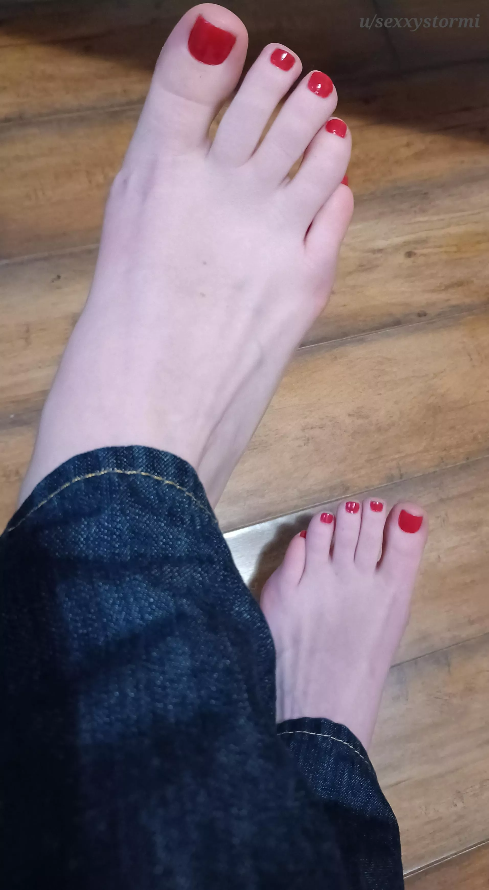 Bringing a little joy to your Monday posted by sexxystormi