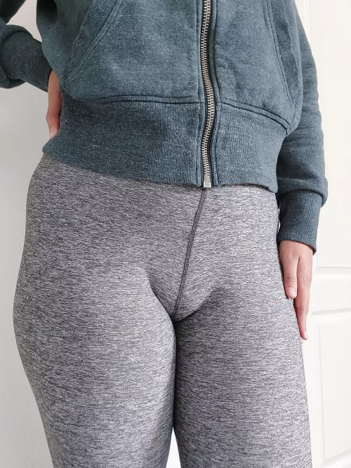 Can you fit my whole toe in your mouth? by fantasybelle