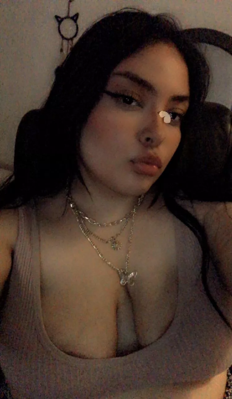 Cum all over me 🥵 posted by HotGirlGoddess