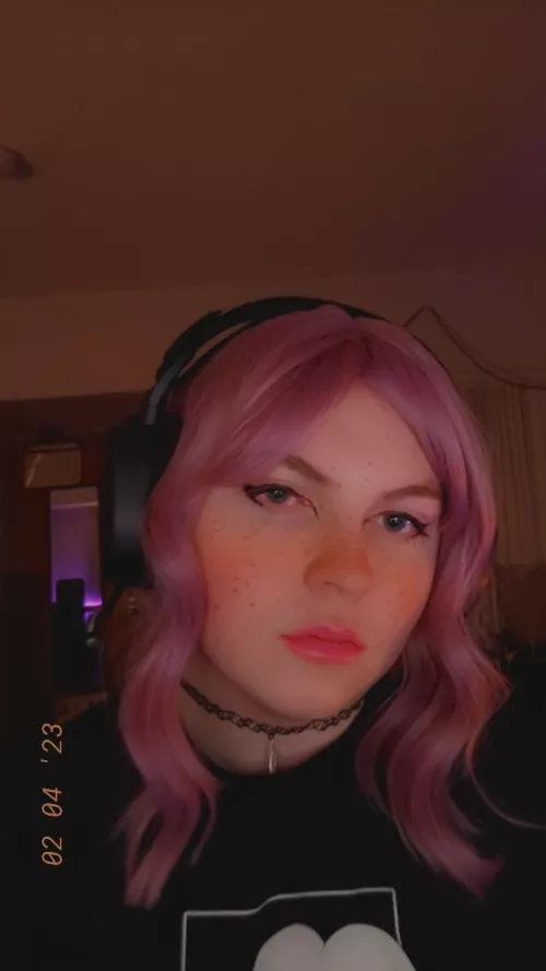 Do you like gamer boys? by skyler_rise