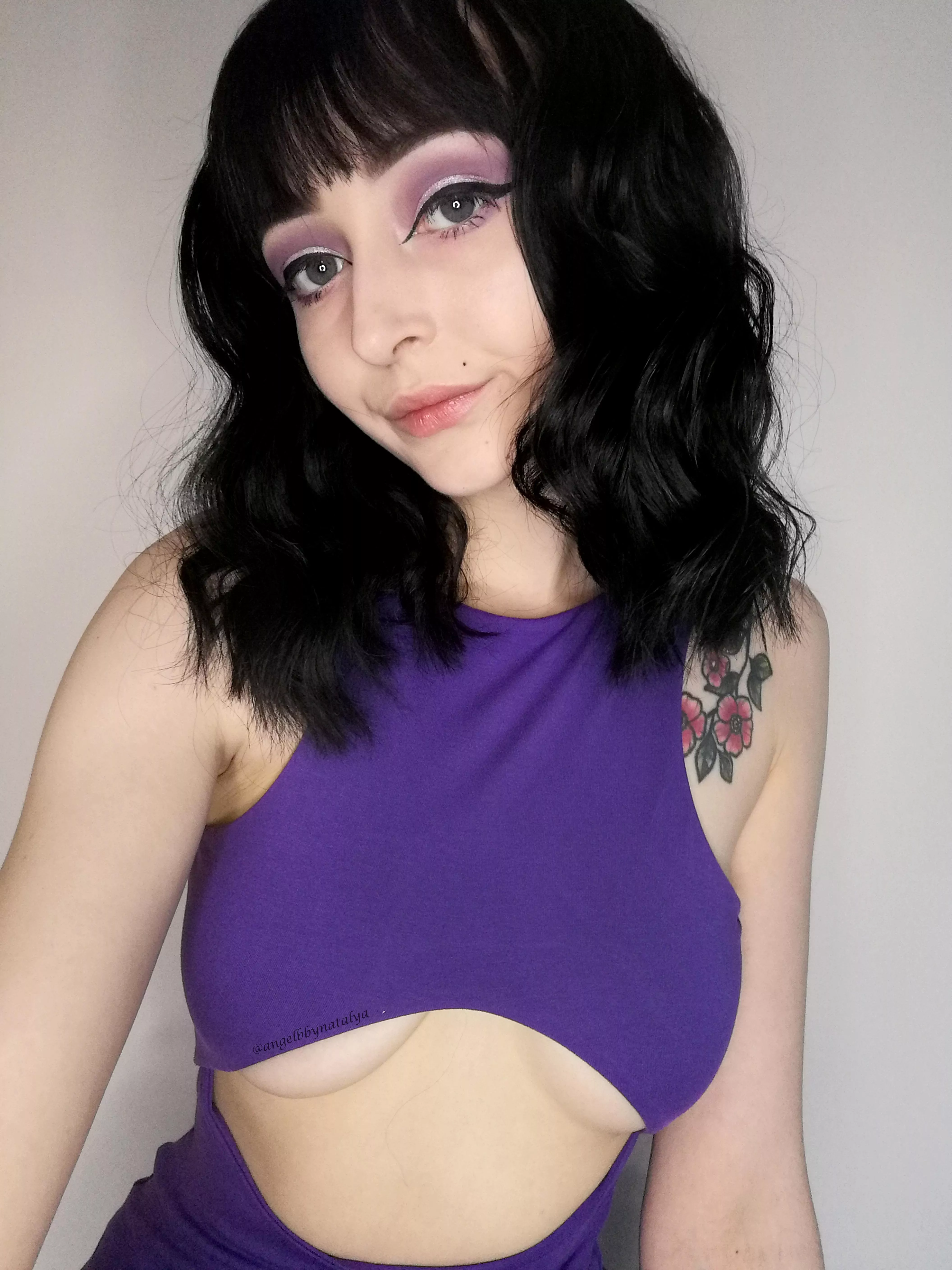 Do you like my dress? posted by NatalyaMoon