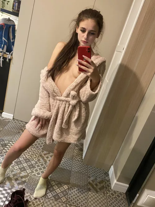 Do you like this fit?😉[F] by nude_in_socks_selfie