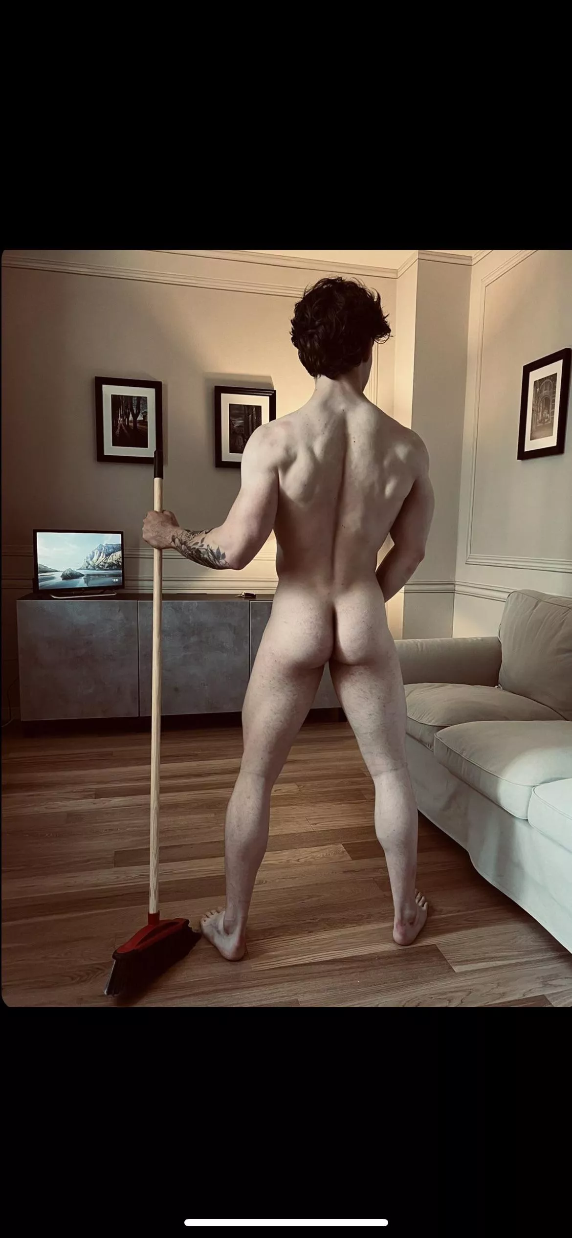 do you prefer the female butt or the male one? I the female one because of the curves posted by SpolliOF