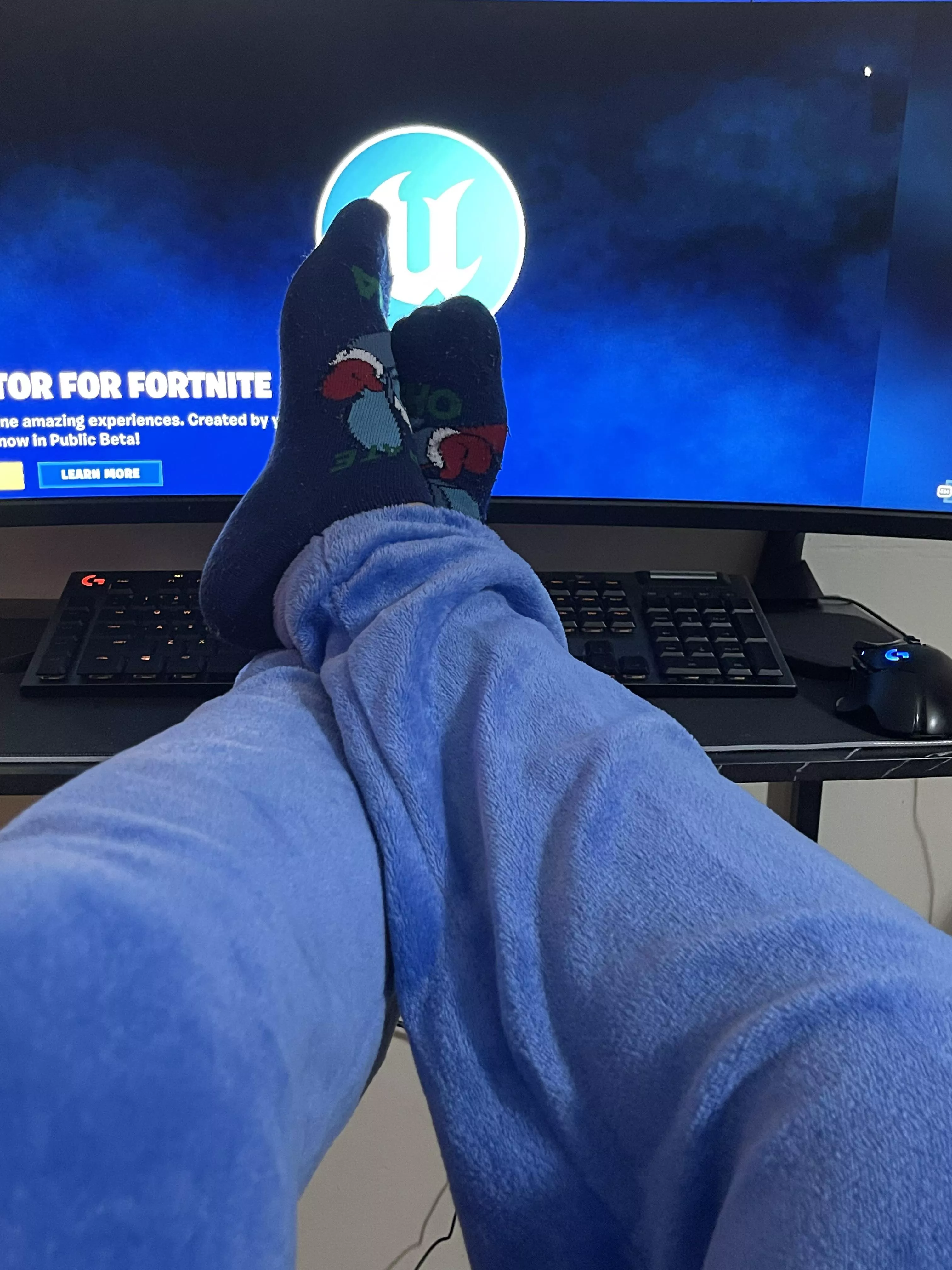 (F) Relixing Night 😘 posted by mslola1