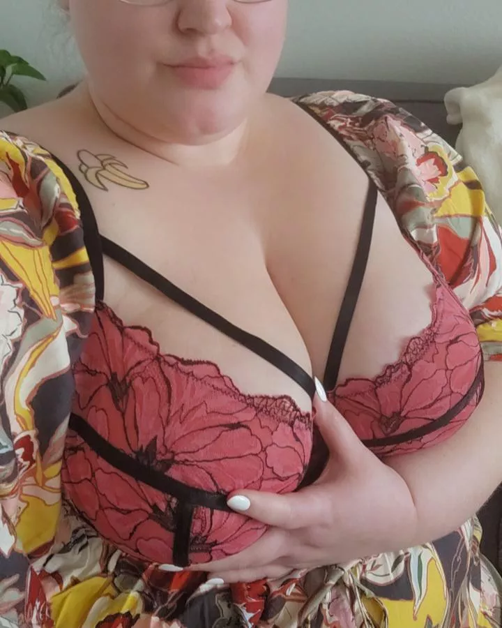 Feeling Lovely 😘💋 posted by tubbybuttfunny