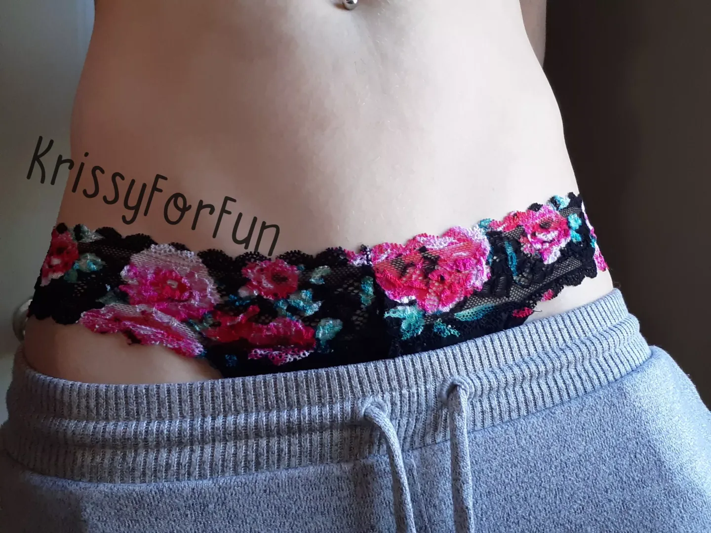 Flower Band Peek by KrissyForFun