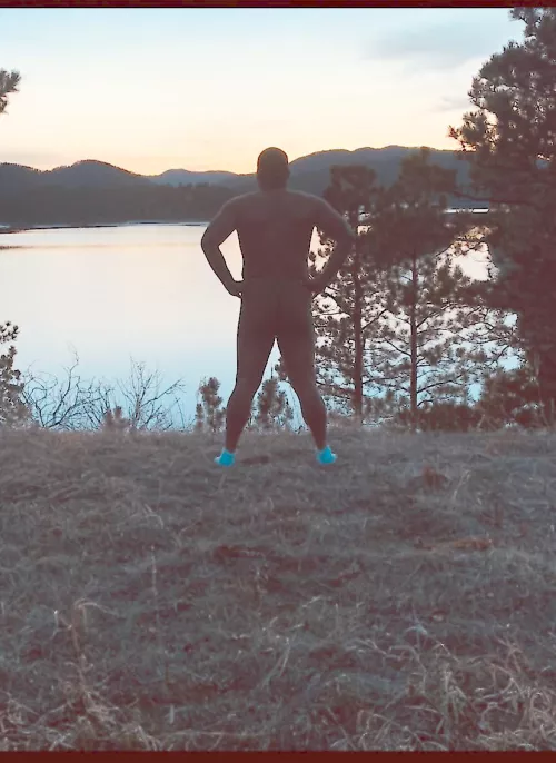 Got to catch the sunset at my favorite lake by TraditionalBox6595