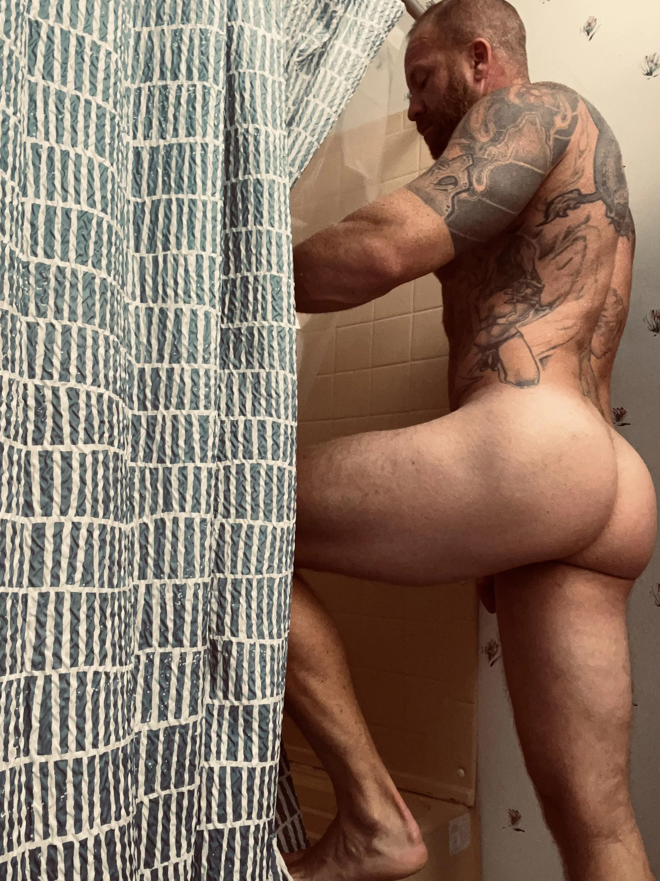 Grab my ass and kiss my mouth 43 M NC (Triad) posted by Golden_Boy_336
