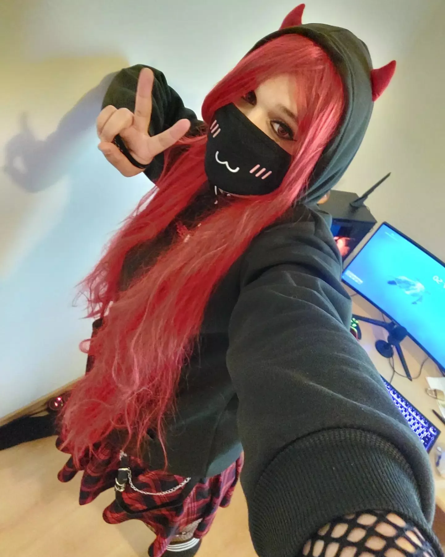 Heyy it's me^^ posted by Yourboiikitty