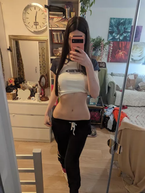 How is my outfit? by bluetoothkhajiit