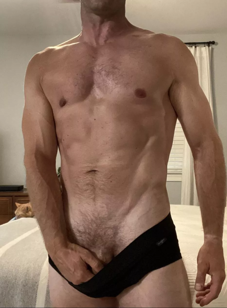 I’m celebration of the weather warming, here’s a picture of last year’s tan. posted by hitchandgo2000