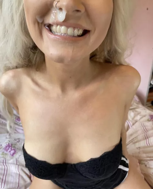 I’m happiest with my face covered in cum by gigi_summers