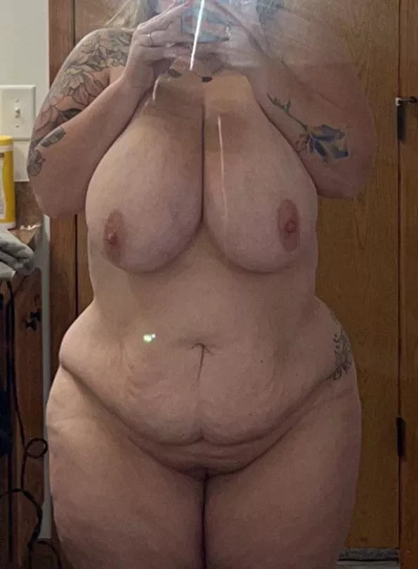 Just a quick picture before I head to work ❤️ posted by destinysflowers