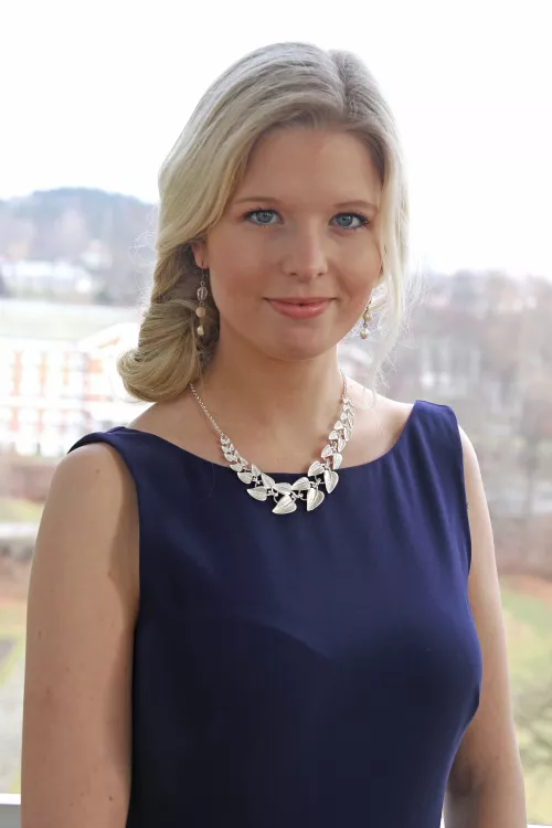 Leaf necklace by Any-Housing1575