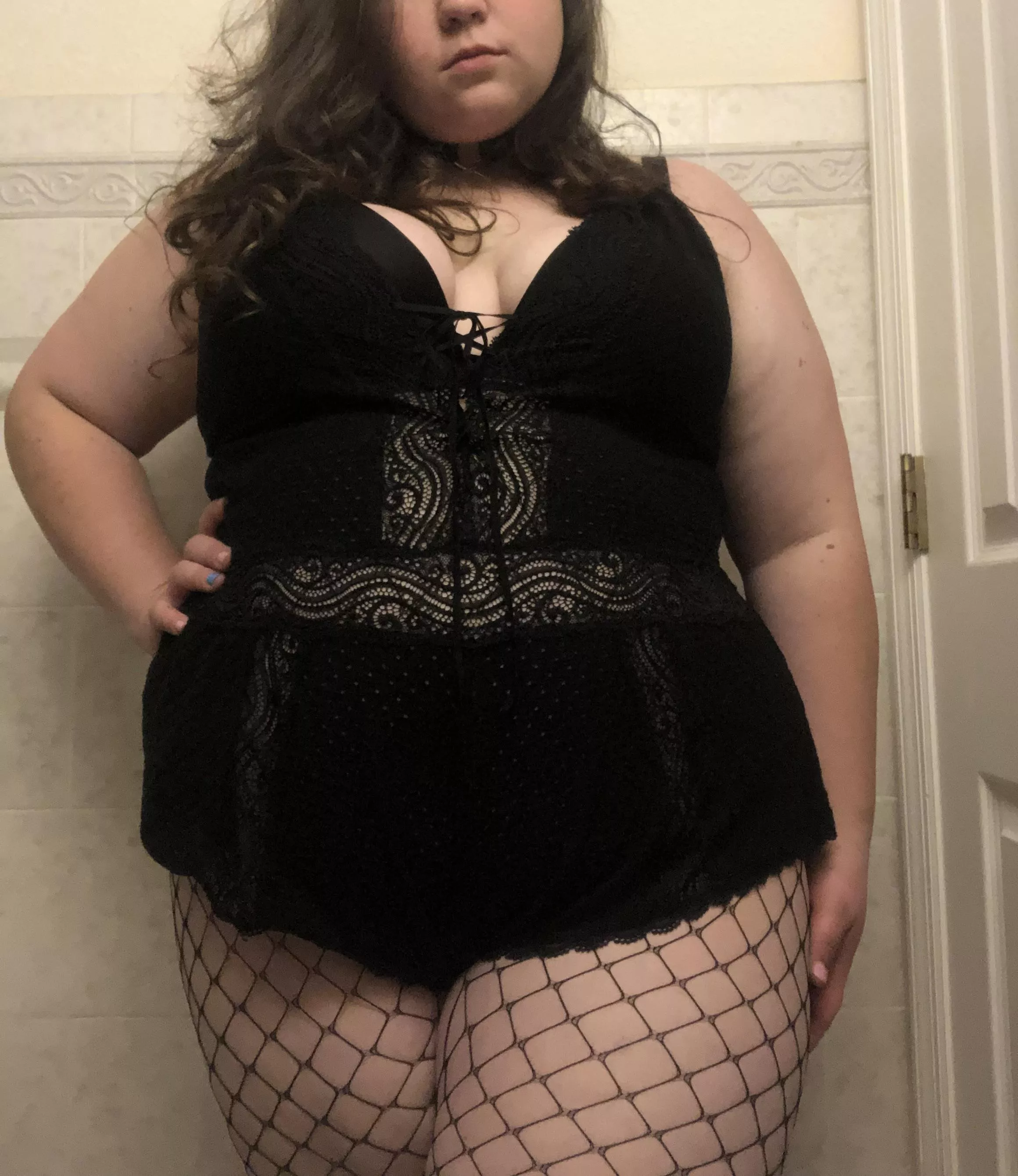 Looking for a place to sit 🫢 posted by corinnebabyxo