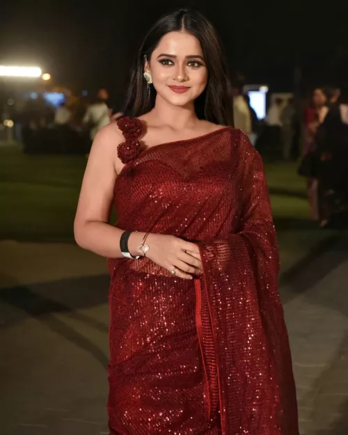 Madhura joshi by GL4389