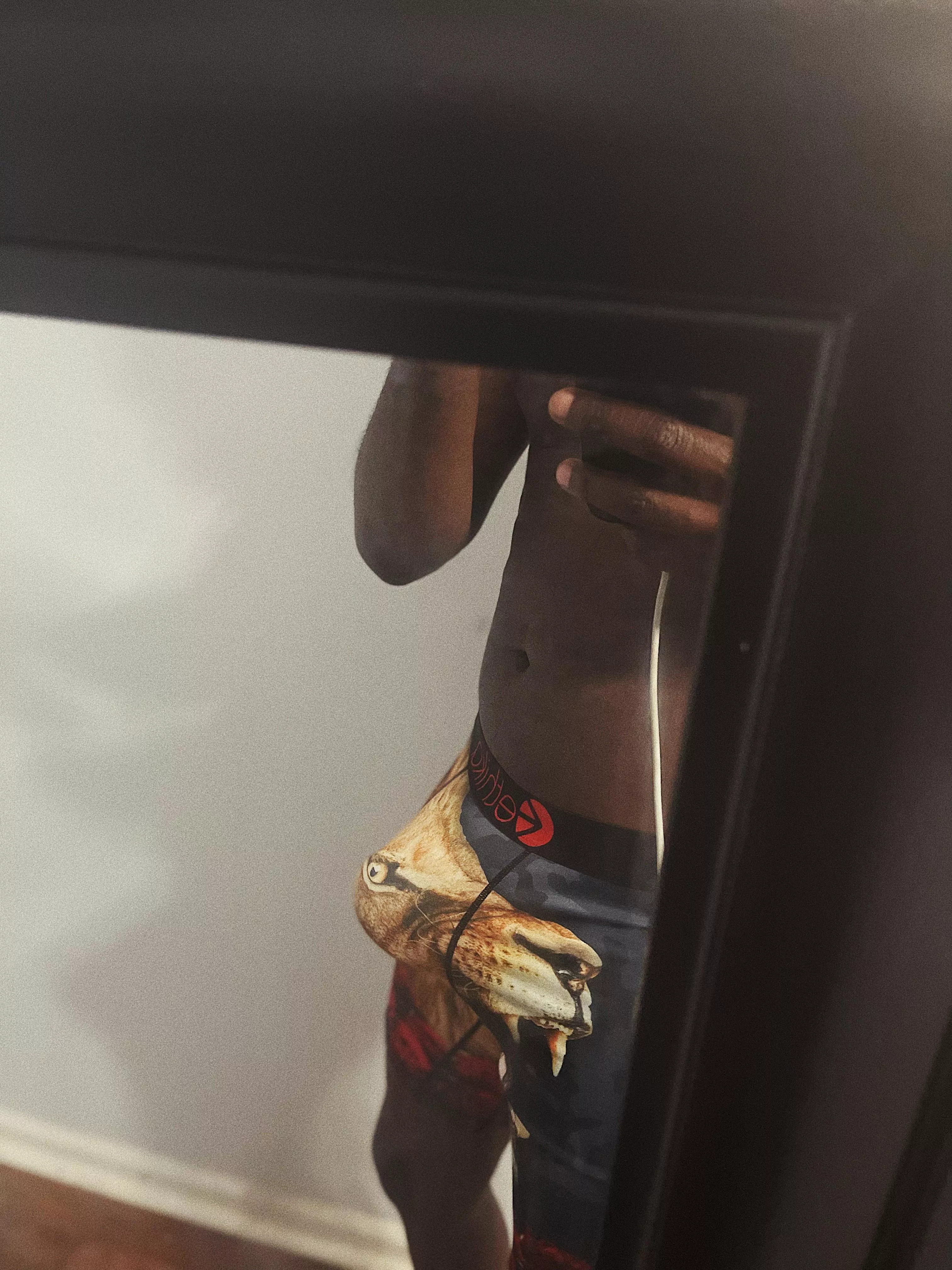 mirror games 🪩 posted by bigskeezo5