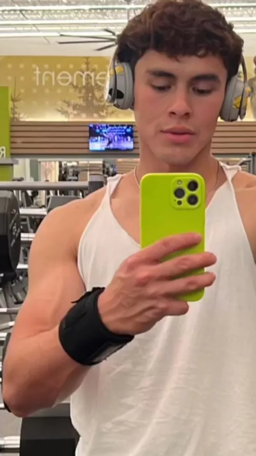 Never thought I'd be a morning gym person, but here we are by 0hWaitWait