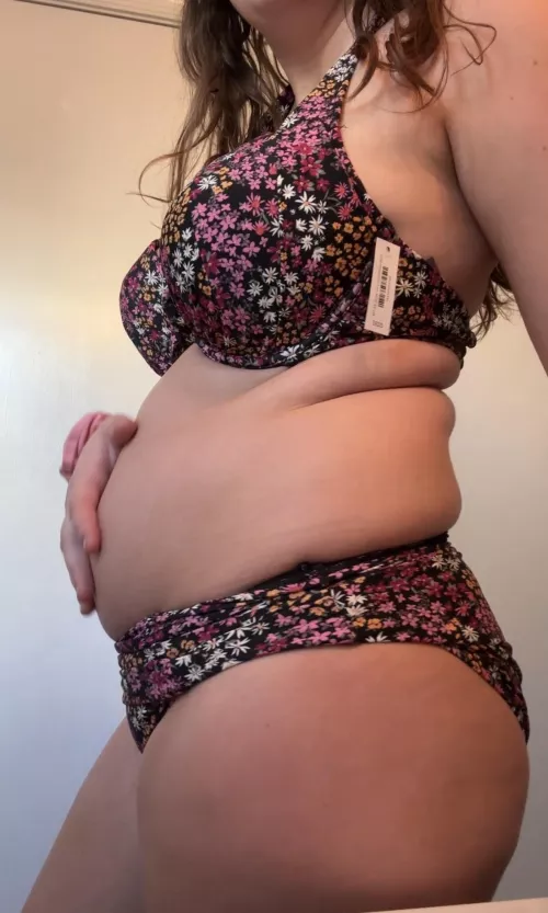 New bikini 😎 by lovesbreadsticks