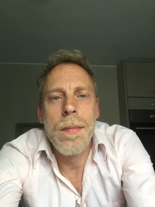 Piss all over my face by throwaway19793568