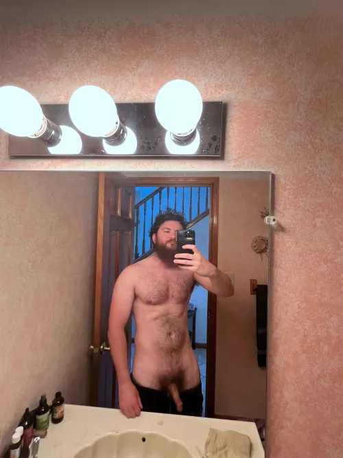 Pre shower 🤙🏼 (May have some more fun today) by t0nydi