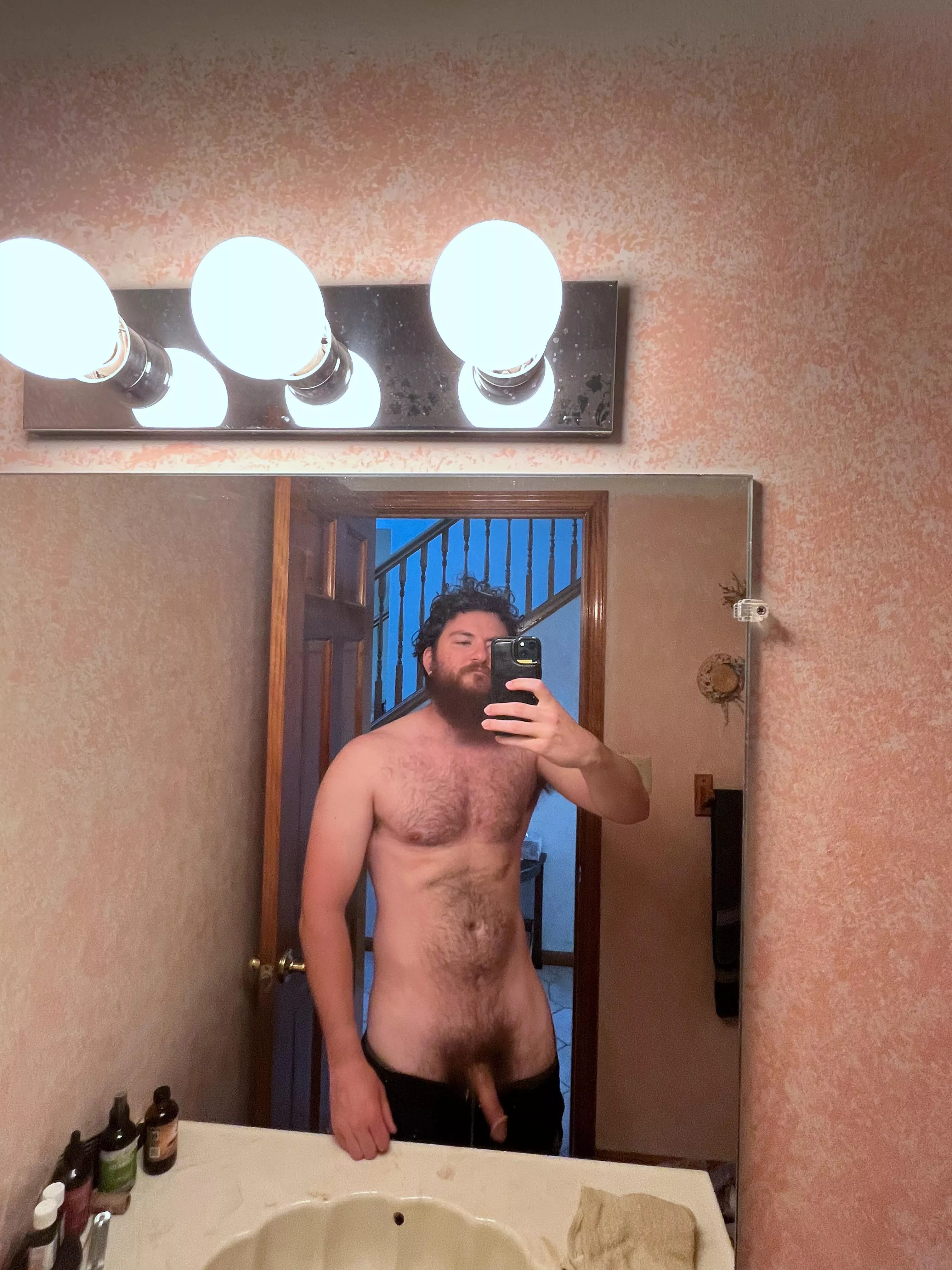 Pre shower 🤙🏼 (May have some more fun today) posted by t0nydi