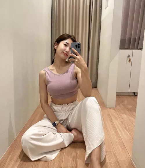 Quiet Monday mirror shot by emsoles