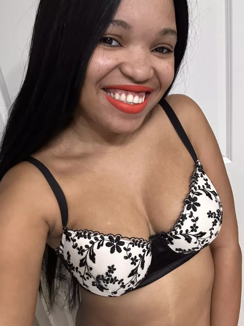 React for a free nude, I dare you by Somethingwithpurple