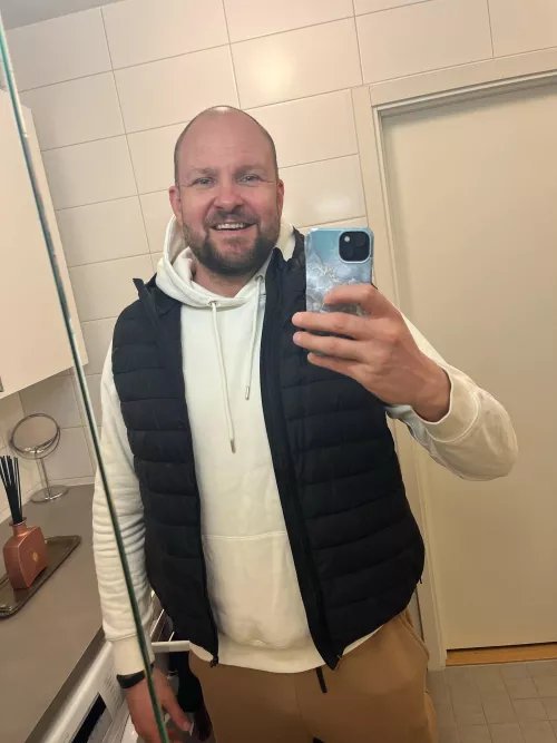 Single gay Guy from Sweden by mrmasseur77