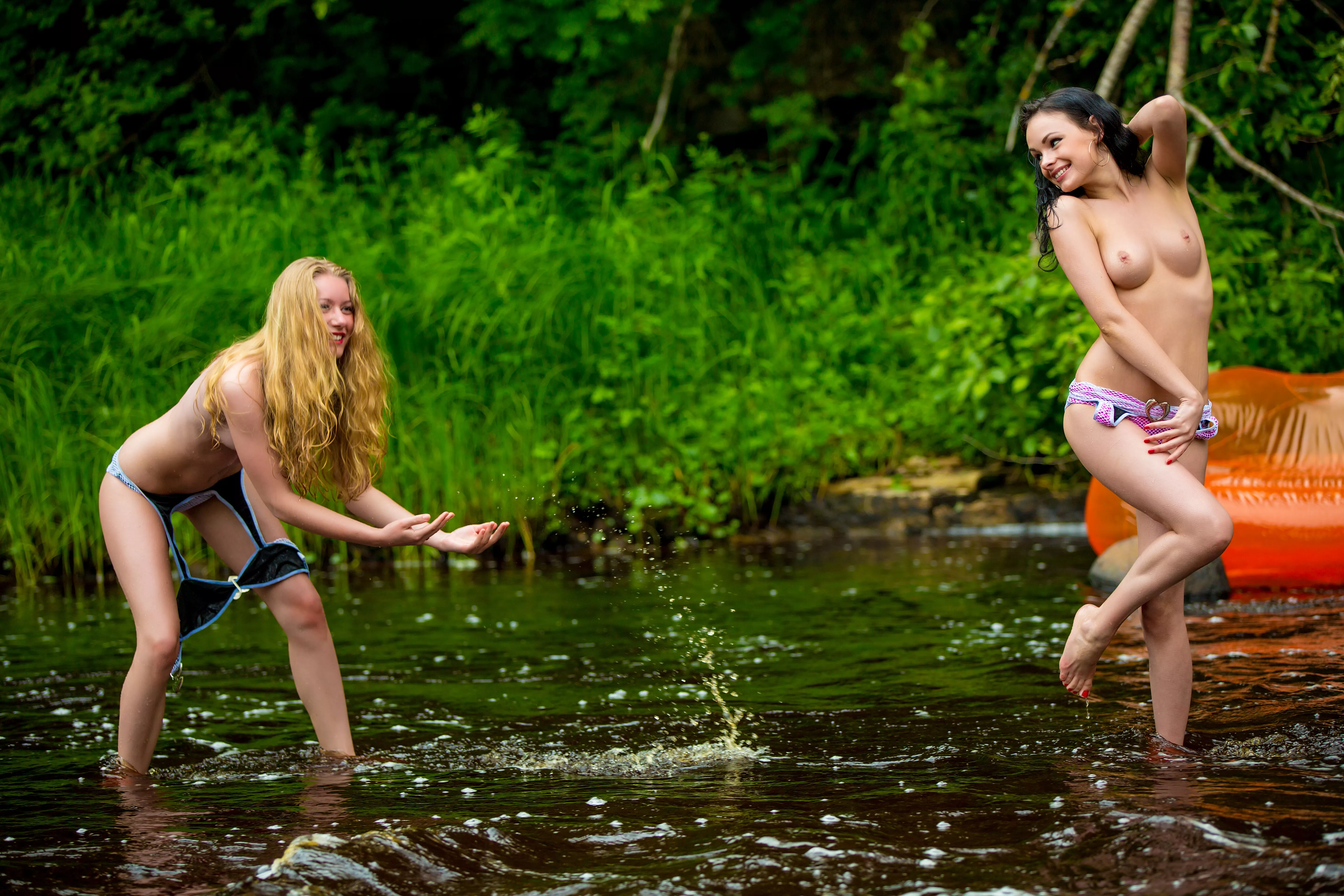 splatter posted by famegirls