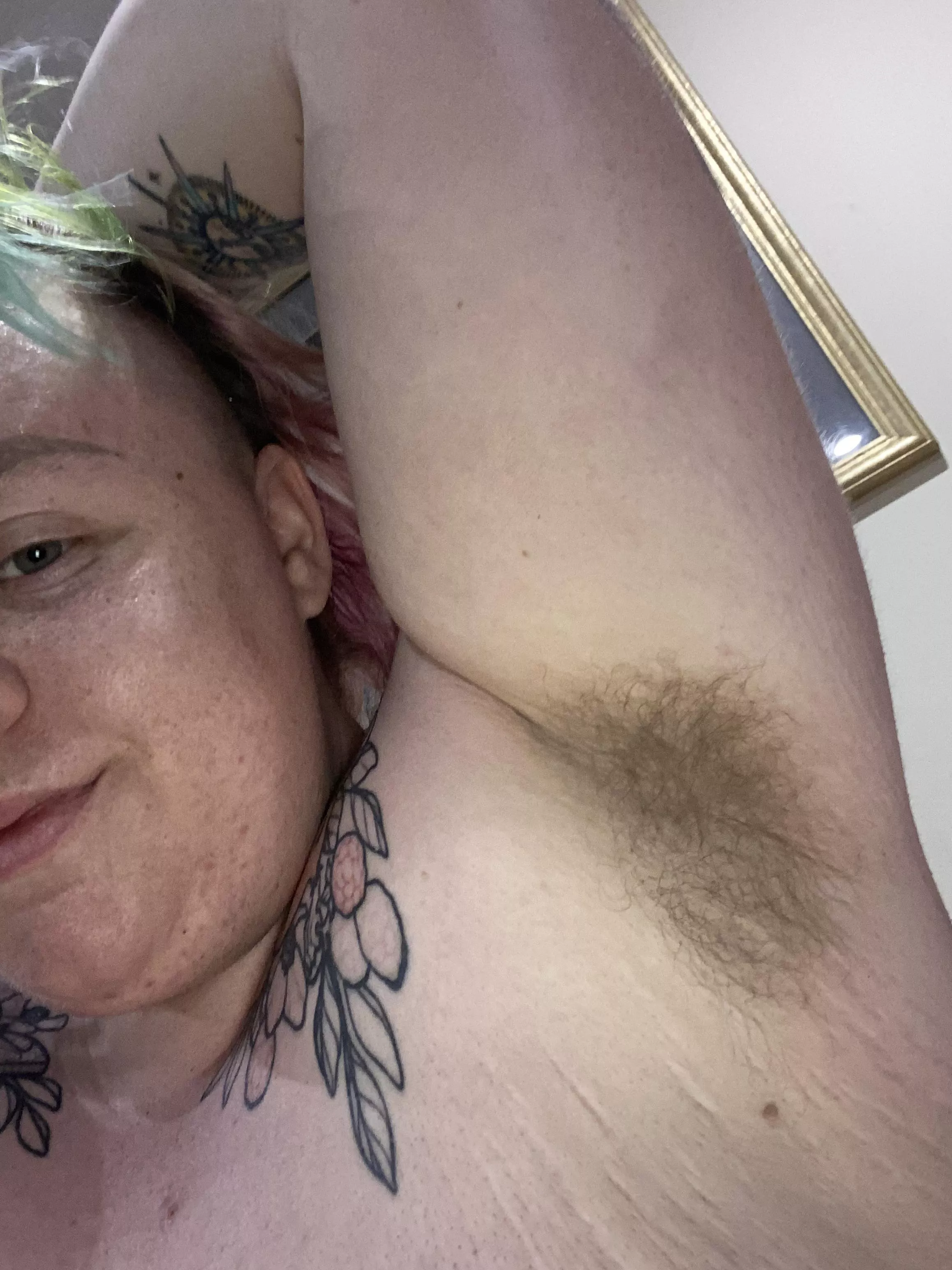 Take a sniff posted by peachwitchprivate