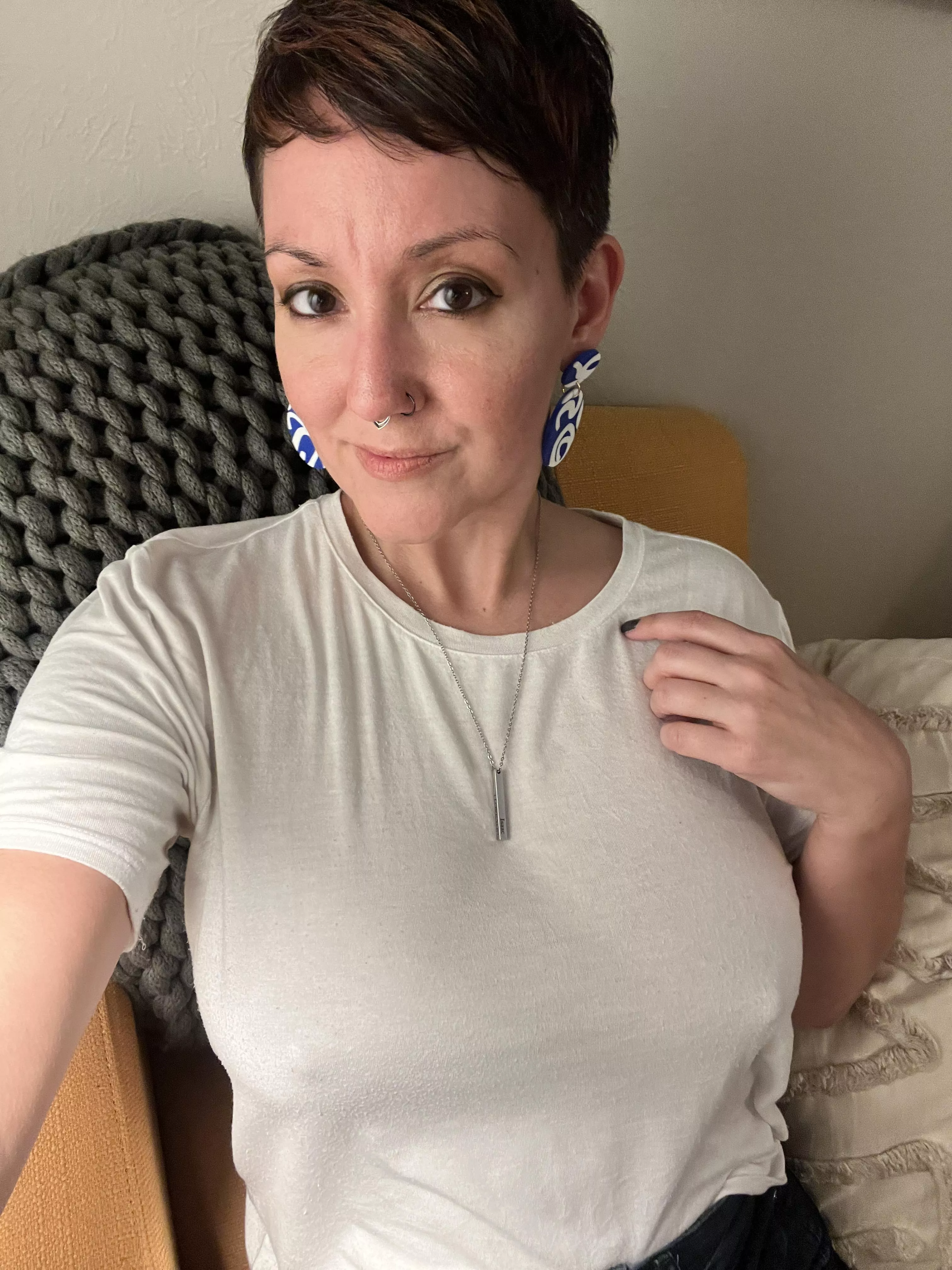 Temperatures dropped so I'm a little extra perky posted by Astraea_ann