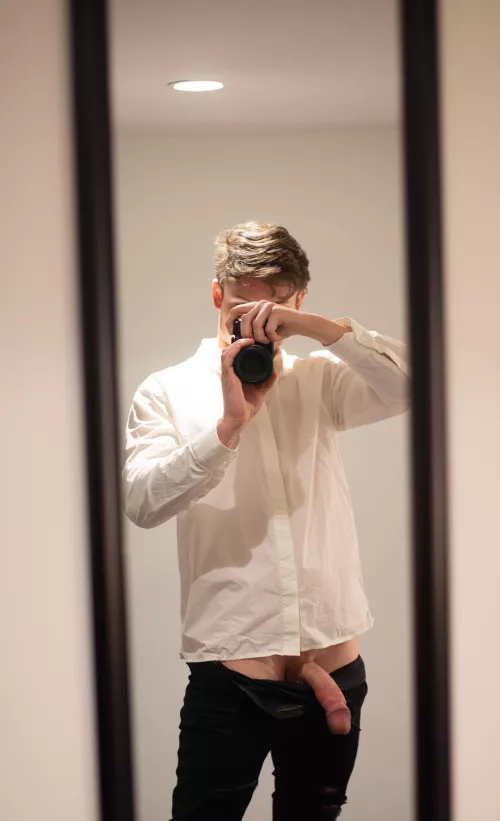 Wanna be my new roommate? by Maple_Cock