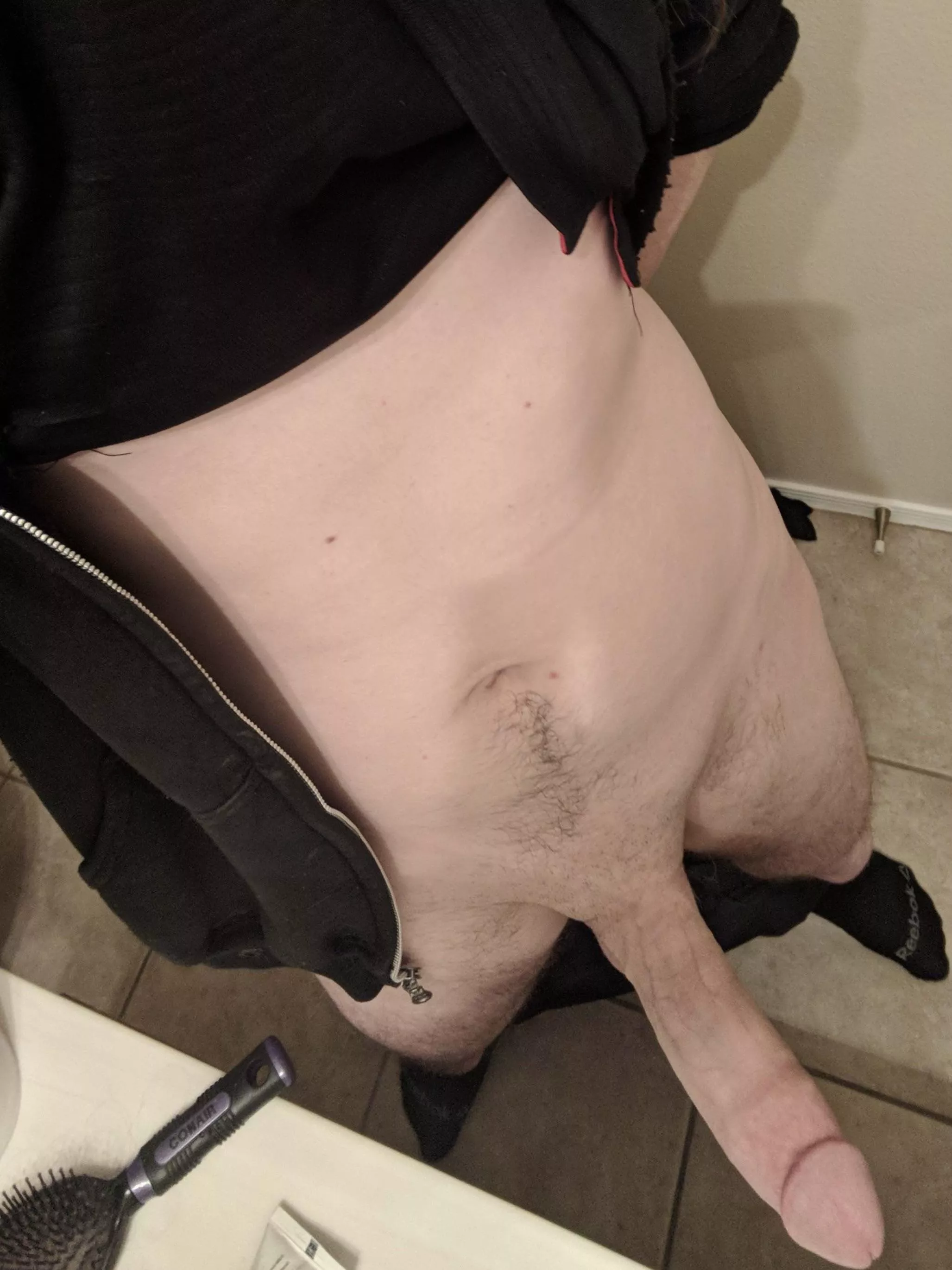 You walk into the bathroom and see this. WYD? posted by throwaway_bwc8