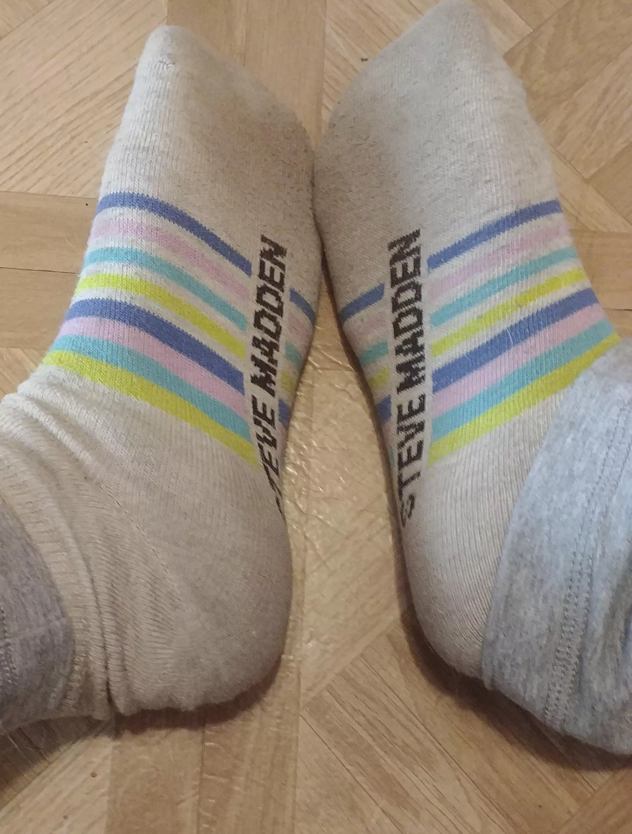 10 day worn socks for your sniffing pleasure! Message me to get them shipped today :) posted by Belleellah1