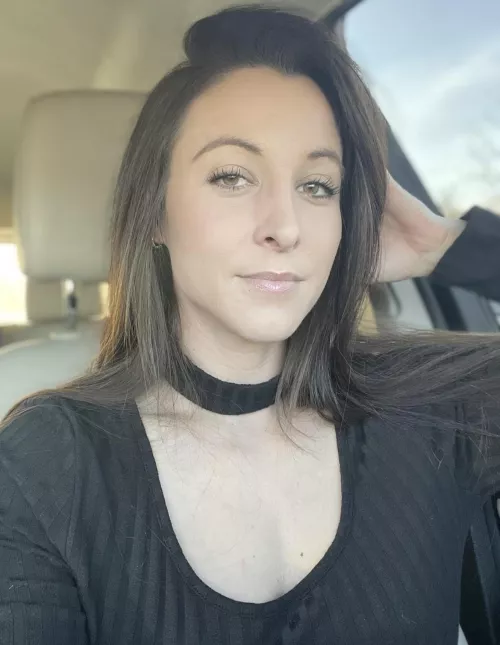 34F. Hope you enjoy single Moms! by TaylorChase17