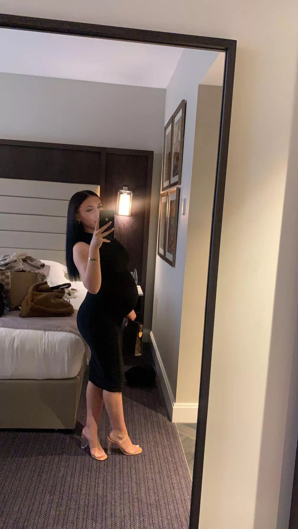 35 weeks and horny 🥰 posted by Vienna-cumslut