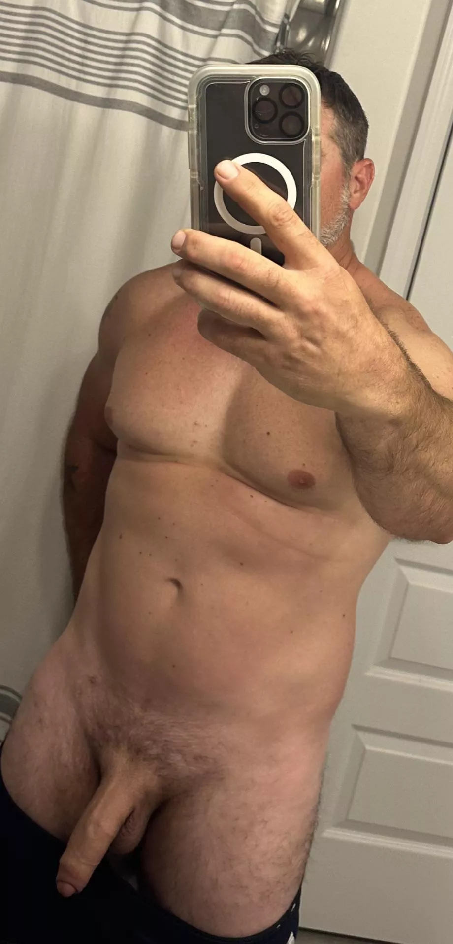 [42]M dad is def tryin to go wild posted by SilverFox4you