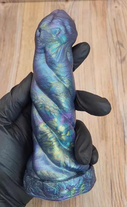 A quick look at some color shift goodness by wanderingbardtoys