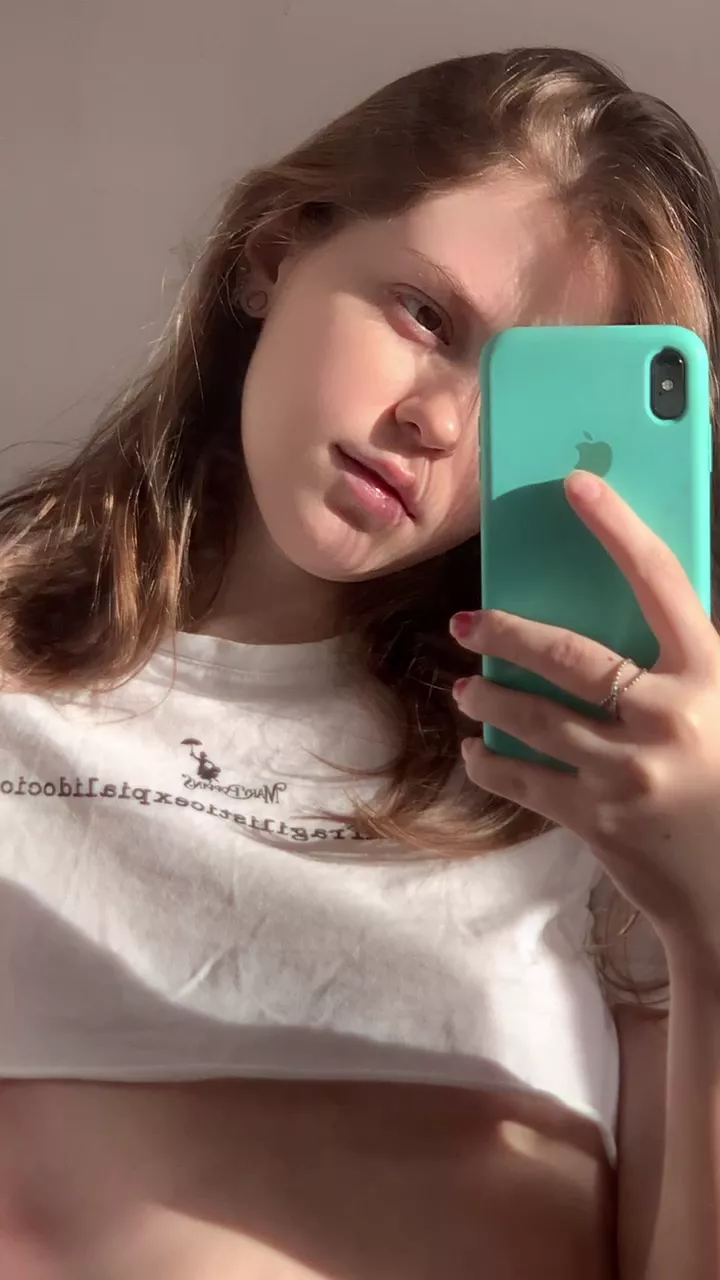 always loved the lighting in my room posted by Temmikyu