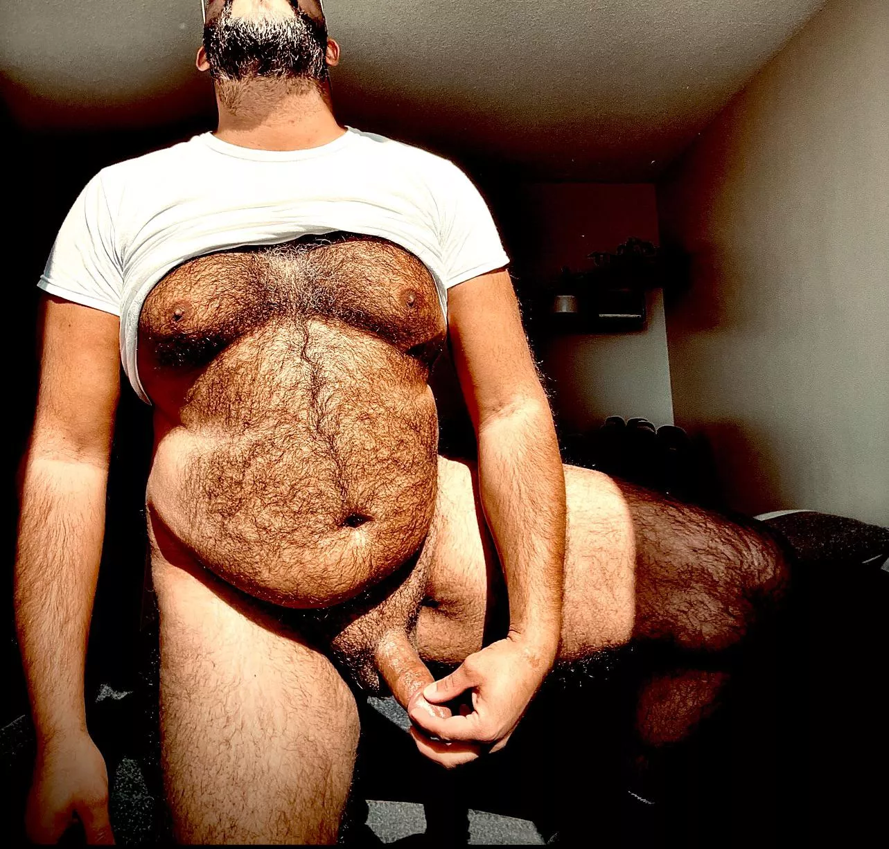 Any big chubs interested in daddy bear 🐻 posted by Farisoseven