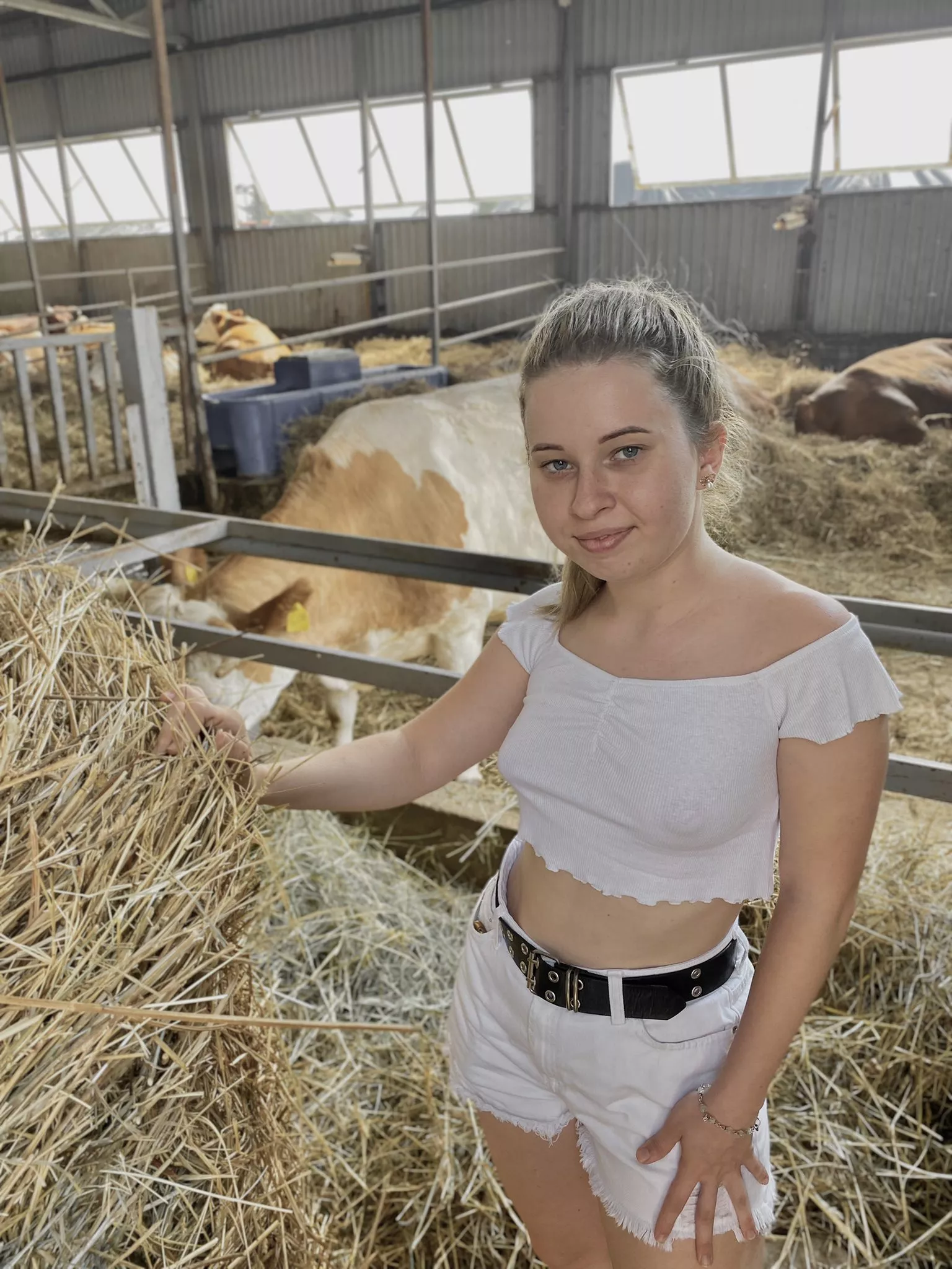 Chilling with my besties posted by Emotional_Target_226